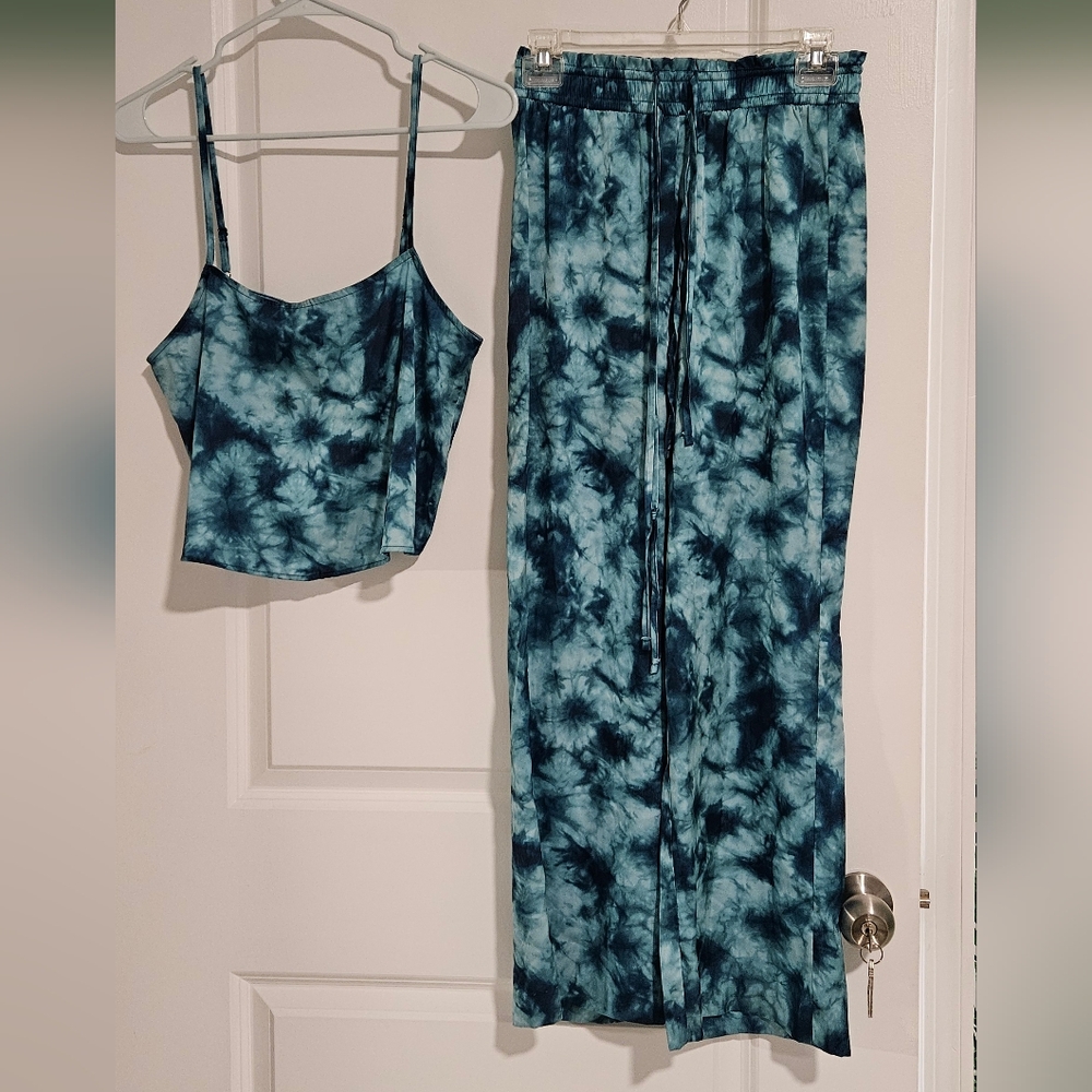 Forever 21 Blue Tie-Dye Top